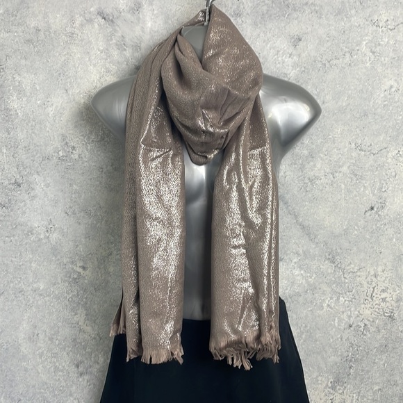 Miss Short Hair Elegant Pink Sparkle Scarf - Picture 1 of 10